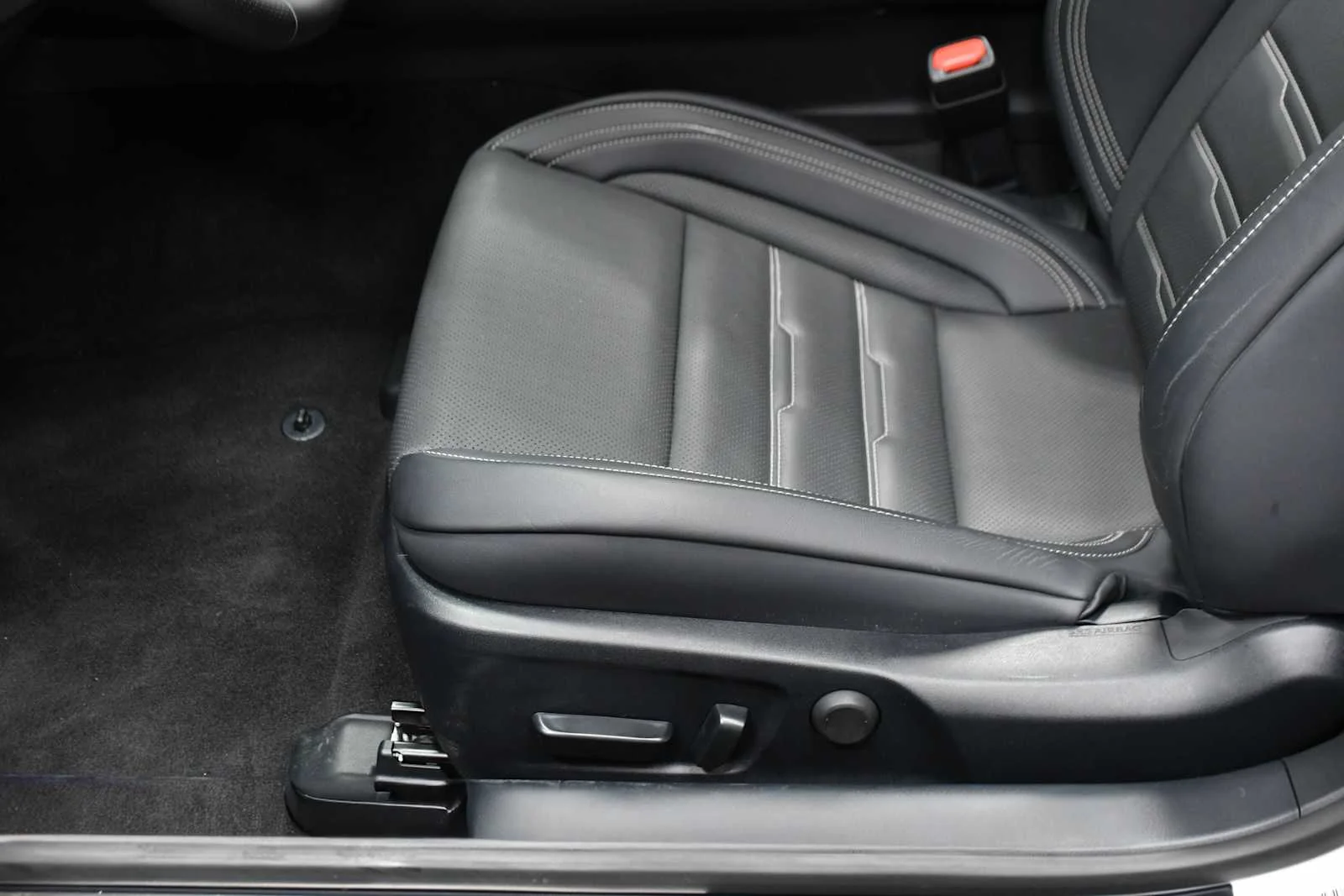 Used 2024 Ultra White Lexus F SPORT image 15