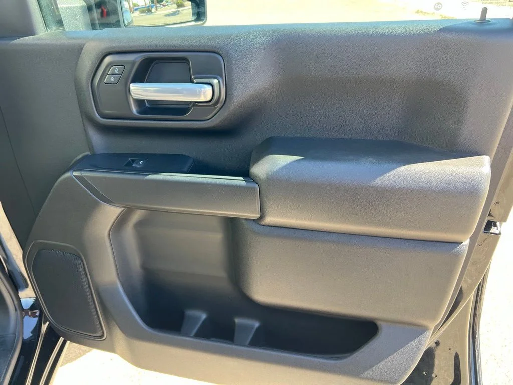 Used 2024 Black Chevrolet Custom image 25