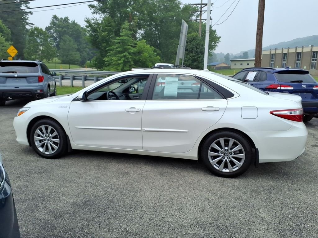 Used 2015 Blizzard Pearl Toyota XLE image 5