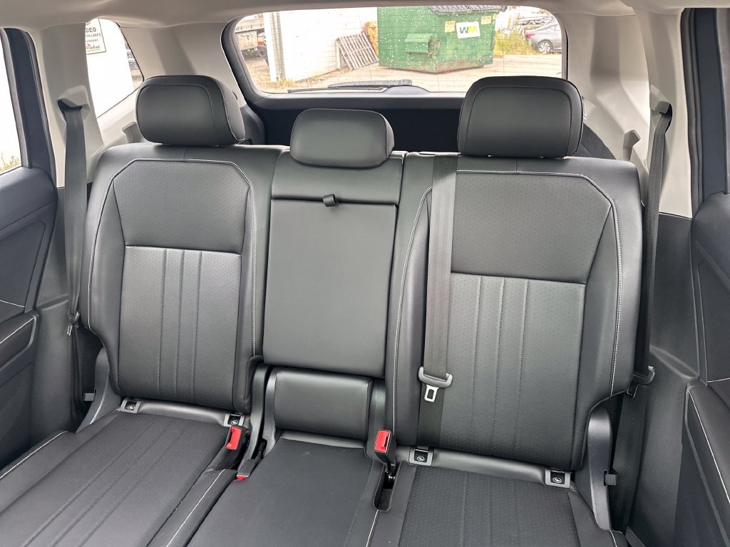 Used 2024  Volkswagen 2.0T SE image 18