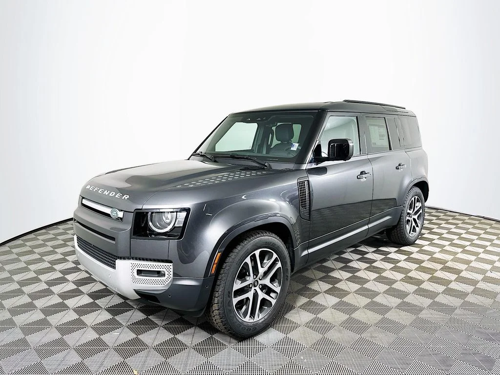 2025 Land Rover Defender 110 S P300's photo