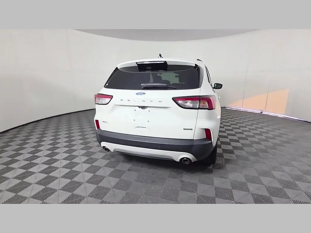 Used 2020 White Metallic Ford SEL image 42