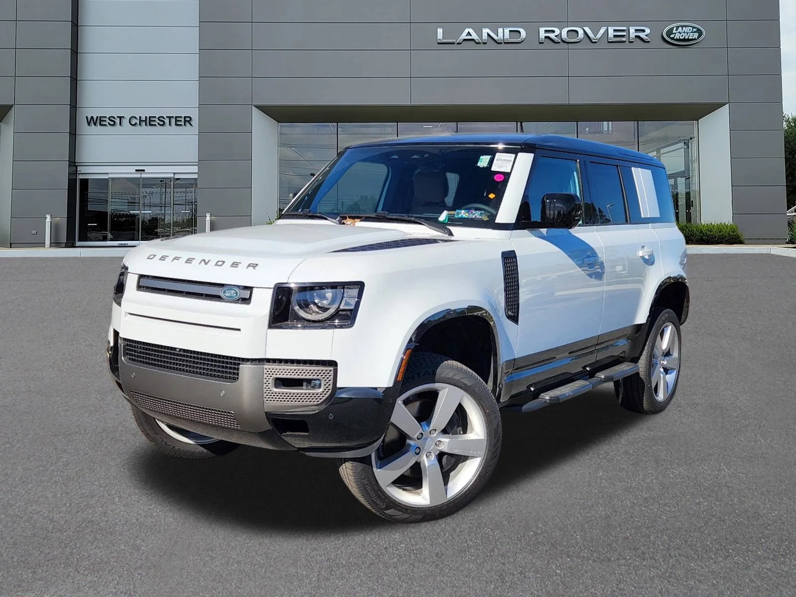 2025 Land Rover Defender 110 X-Dynamic SE P500's photo