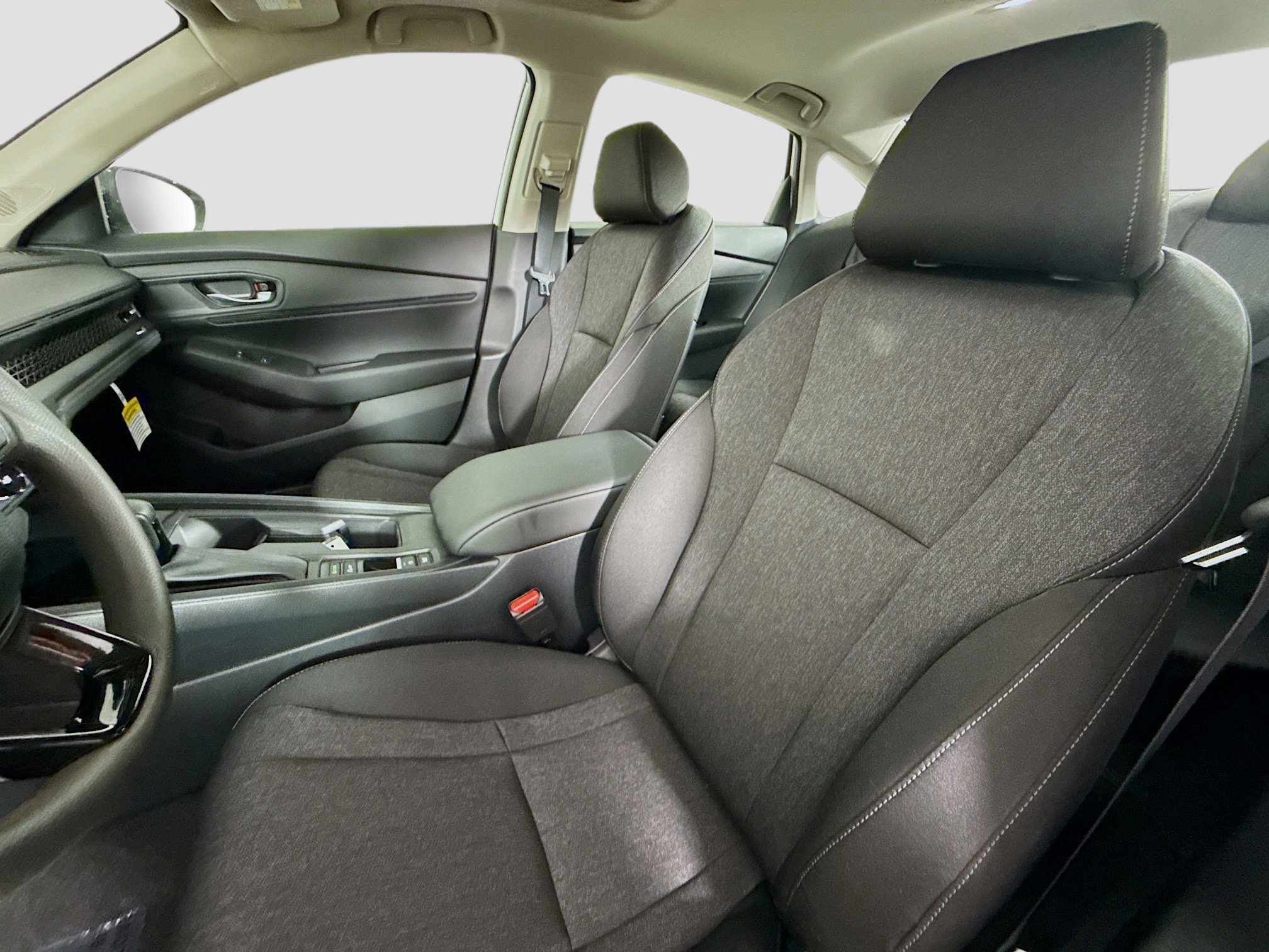 2025 Honda Accord SE - Photo 16