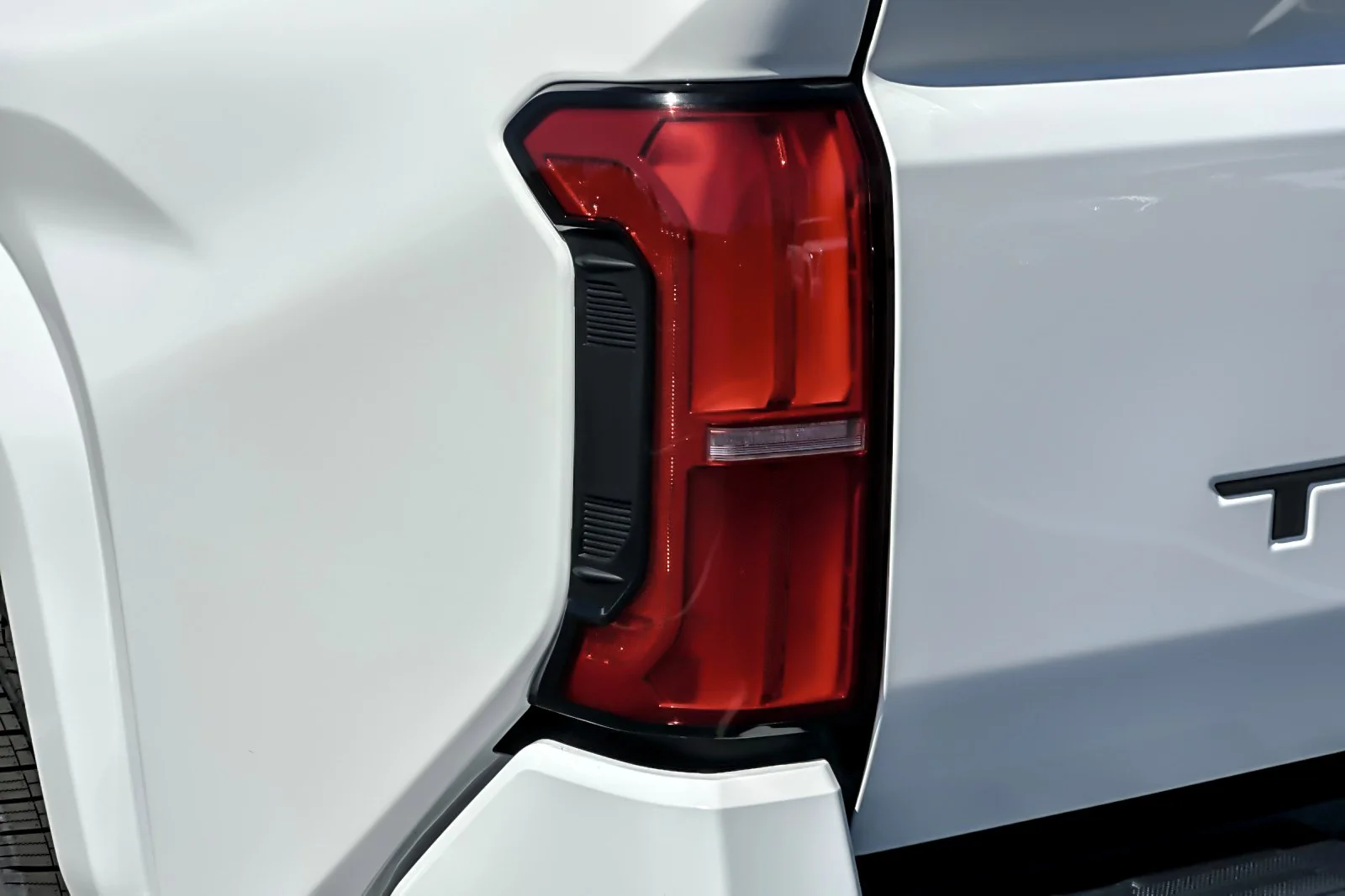New 2026 Ice Cap Toyota  SR5 image 25