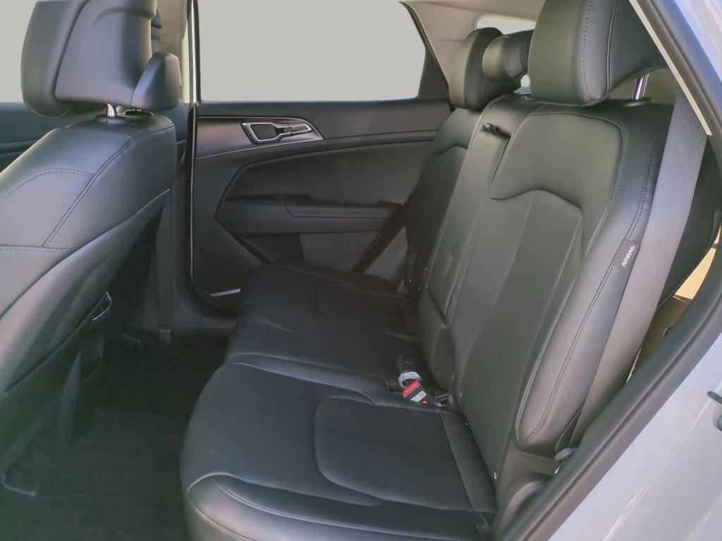 2026 Kia Sportage EX - Photo 18
