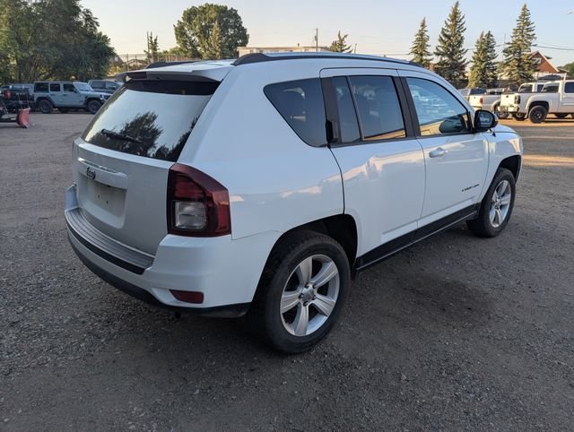 Used 2014 White Jeep Sport image 10