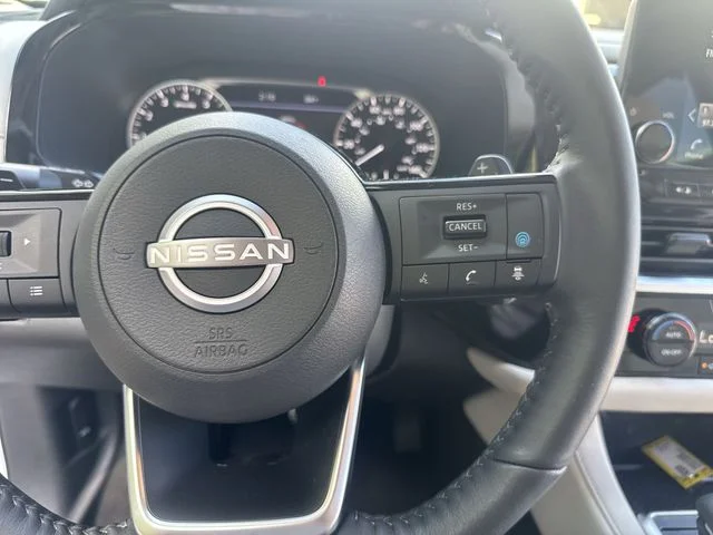 Used 2024 White Nissan SL image 20