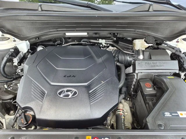 Used 2021 White Hyundai Limited image 33