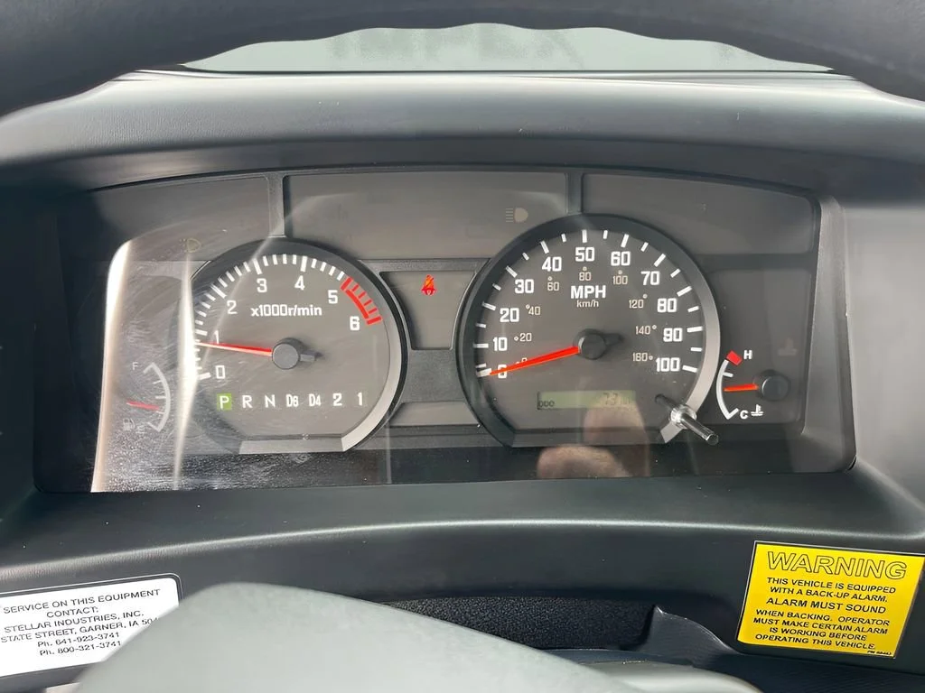 Used 2024 Arc White Chevrolet 1WT image 22