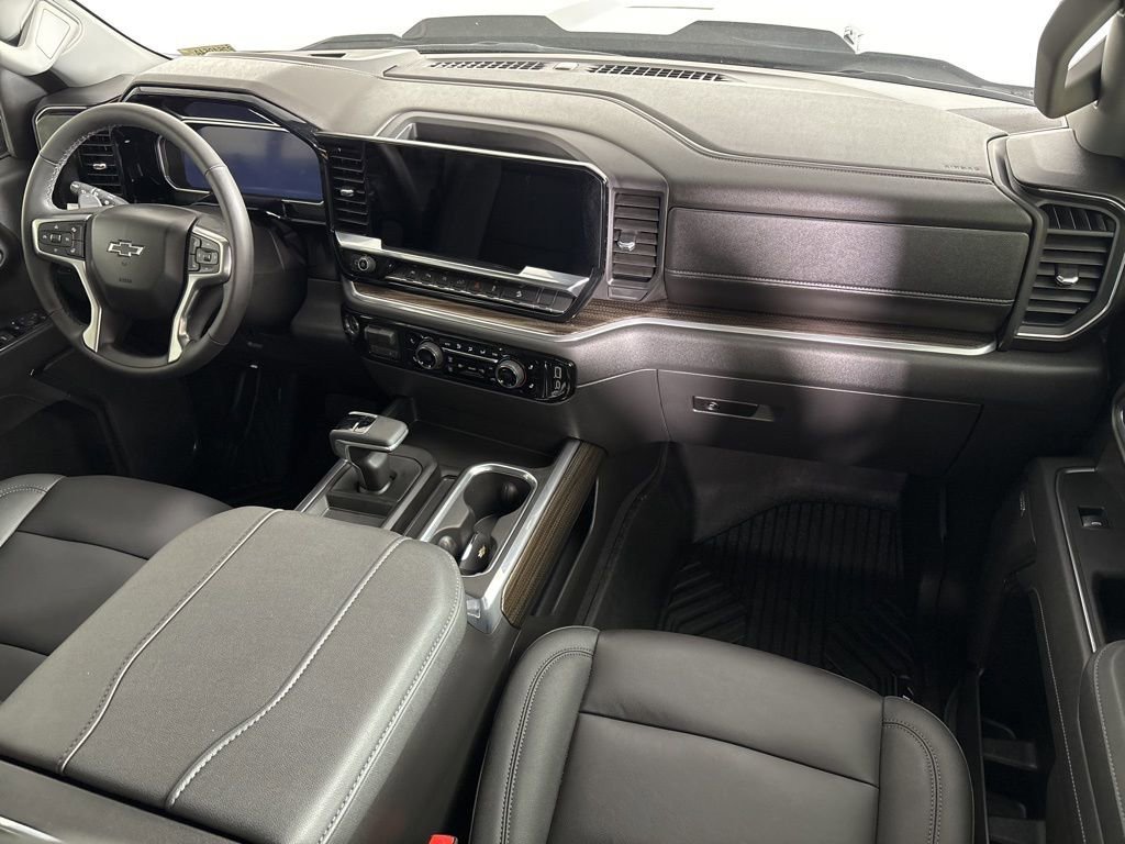 Used 2026 Sterling Gray Metallic Chevrolet LT Trail Boss image 17