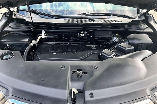 Used 2018 White Acura 3.5L image 9