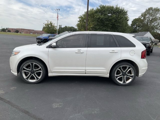 Used 2013 White Ford Sport image 4