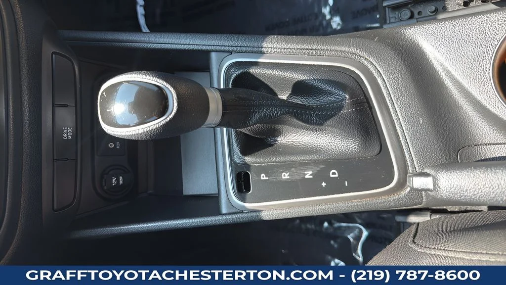 Used 2021 Silver Hyundai SEL image 17