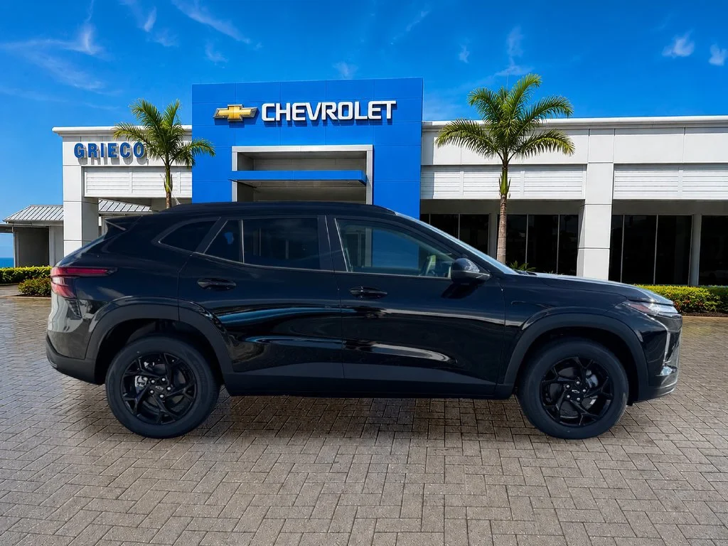 New 2026 Mosaic Black Metallic Chevrolet LT image 8