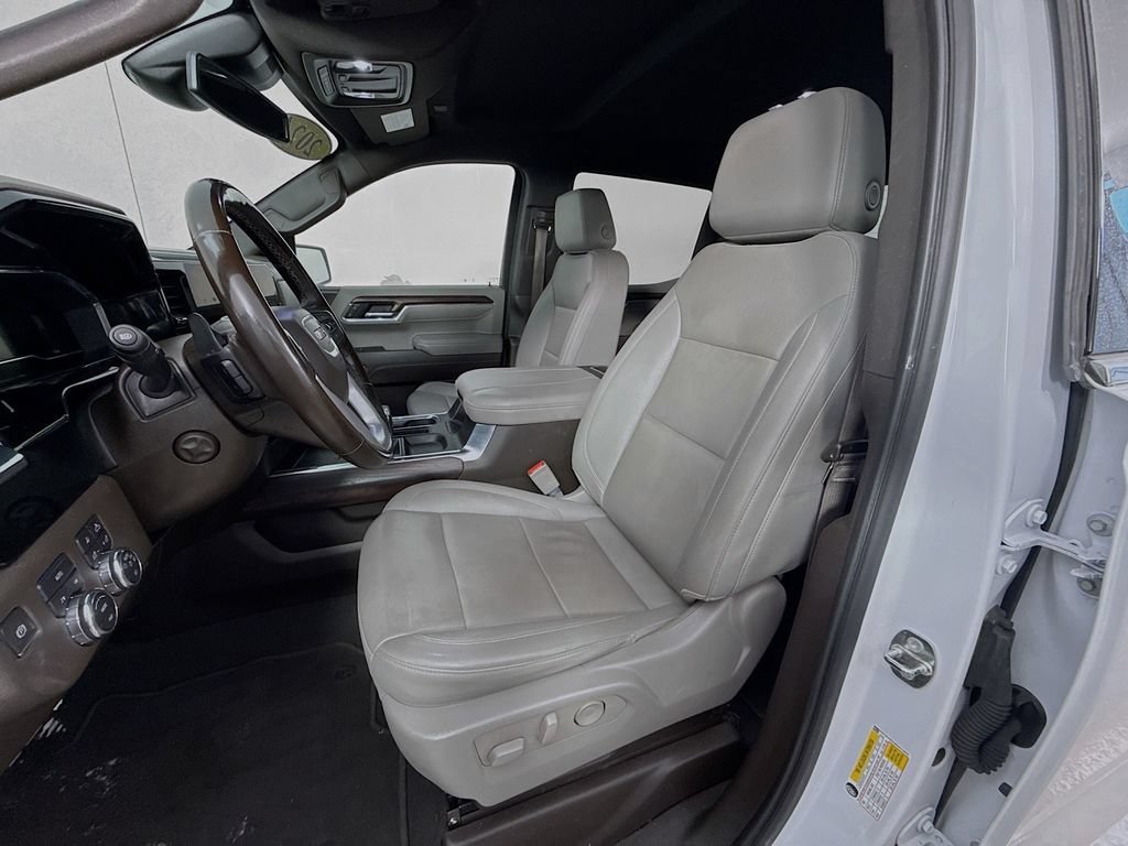 2024 GMC Sierra 1500 SLT - Photo 23