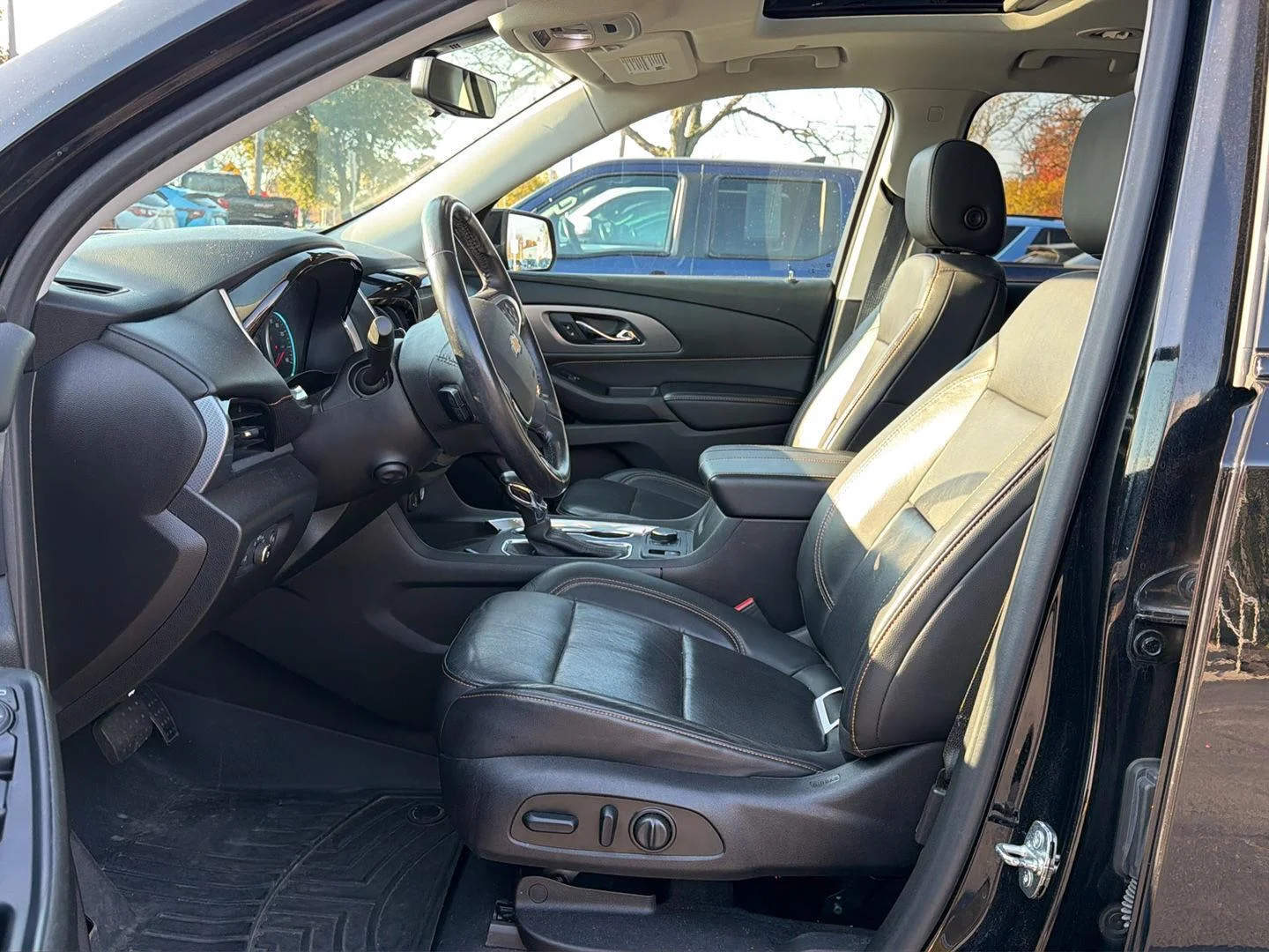 Used 2021 Mosaic Black Metallic Chevrolet Premier image 14