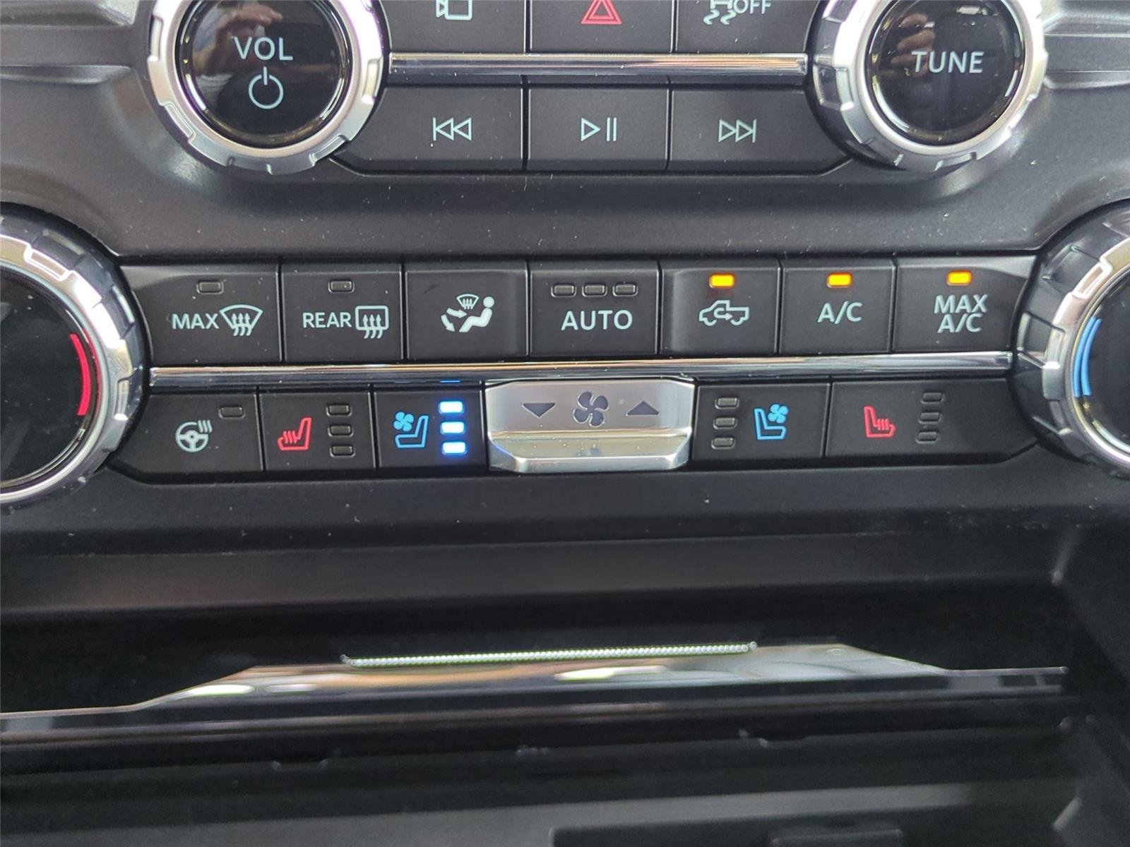 New 2026 Carbonized Gray Metallic Ford F-250® Lariat® image 29