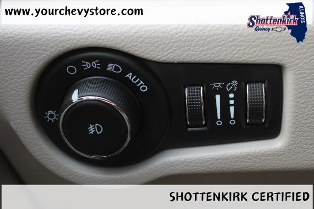 Used 2024 Black Chrysler Touring L image 21
