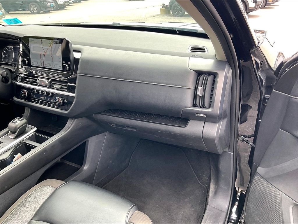 Used 2022 Super Black Nissan SL image 12