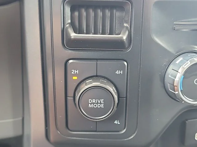 Used 2025 White Ford XLT image 27