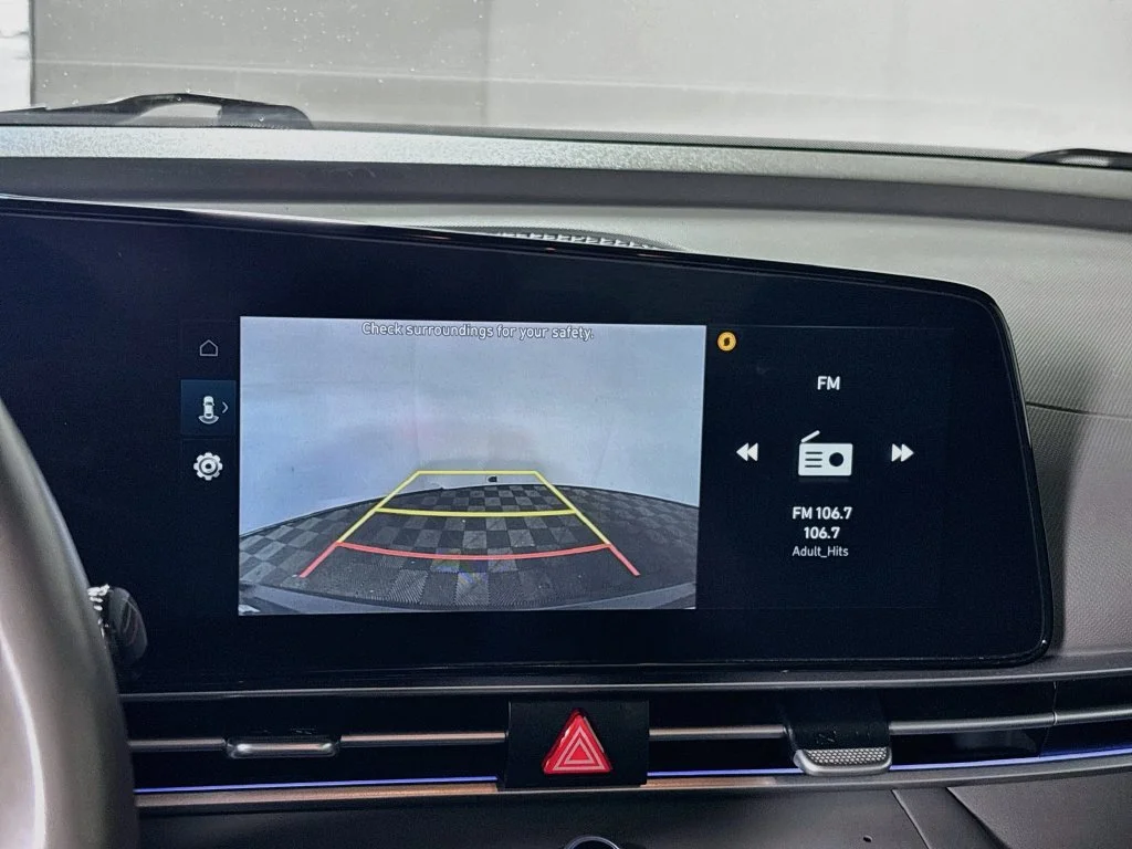 Used 2025 Gray Hyundai SEL Convenience image 17