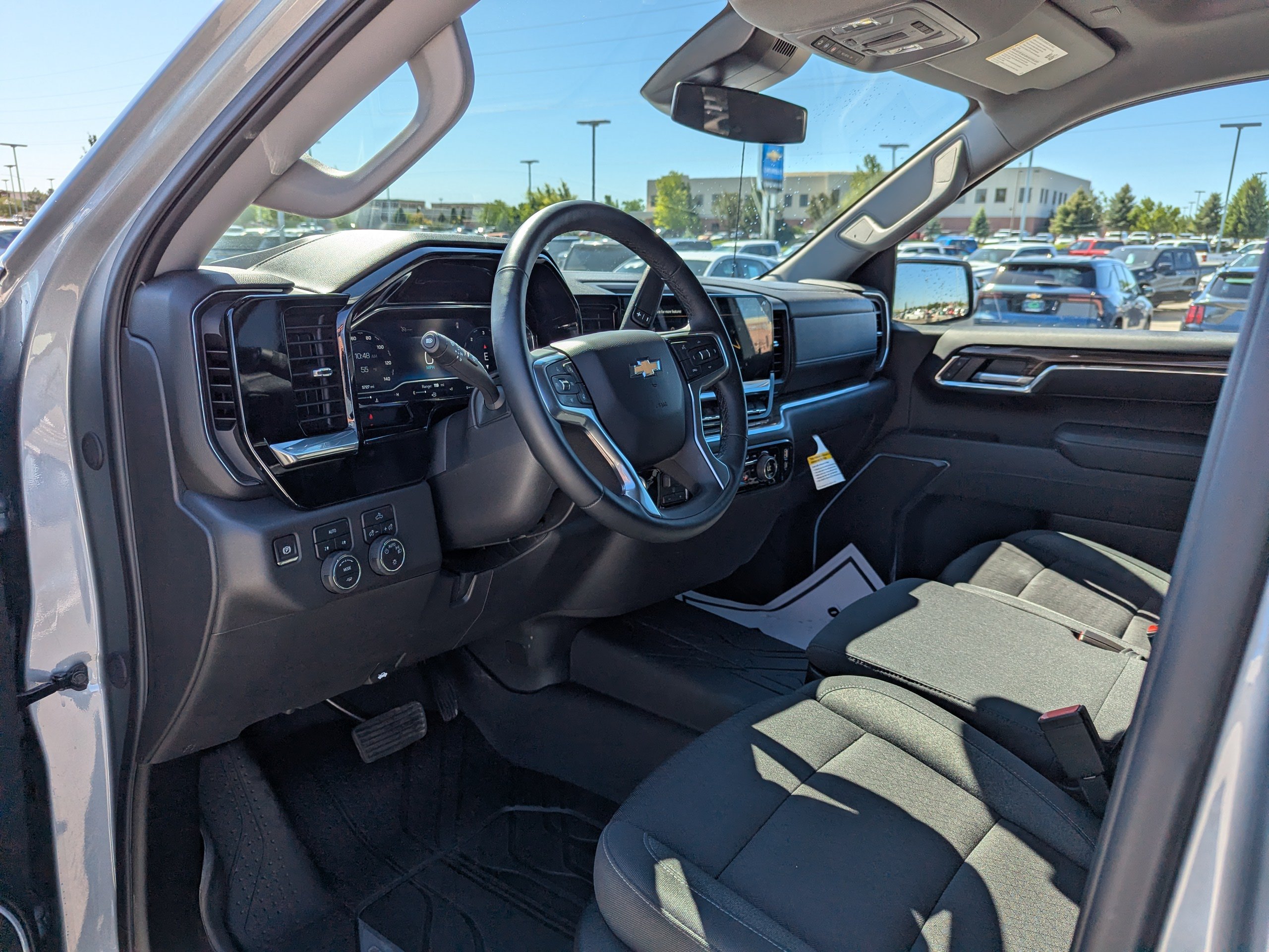 New 2025 Sterling Gray Metallic Chevrolet LT image 11
