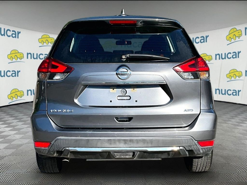 Used 2018 Gun Metallic Nissan S image 5