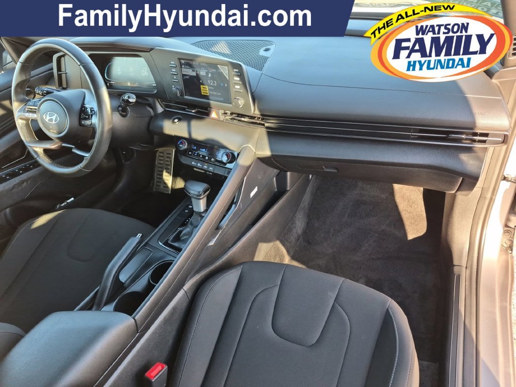 Certified Used 2025  Hyundai SEL Sport image 27