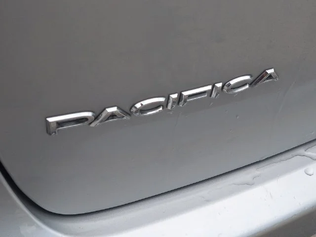 Used 2024 Silver Chrysler Touring L image 34