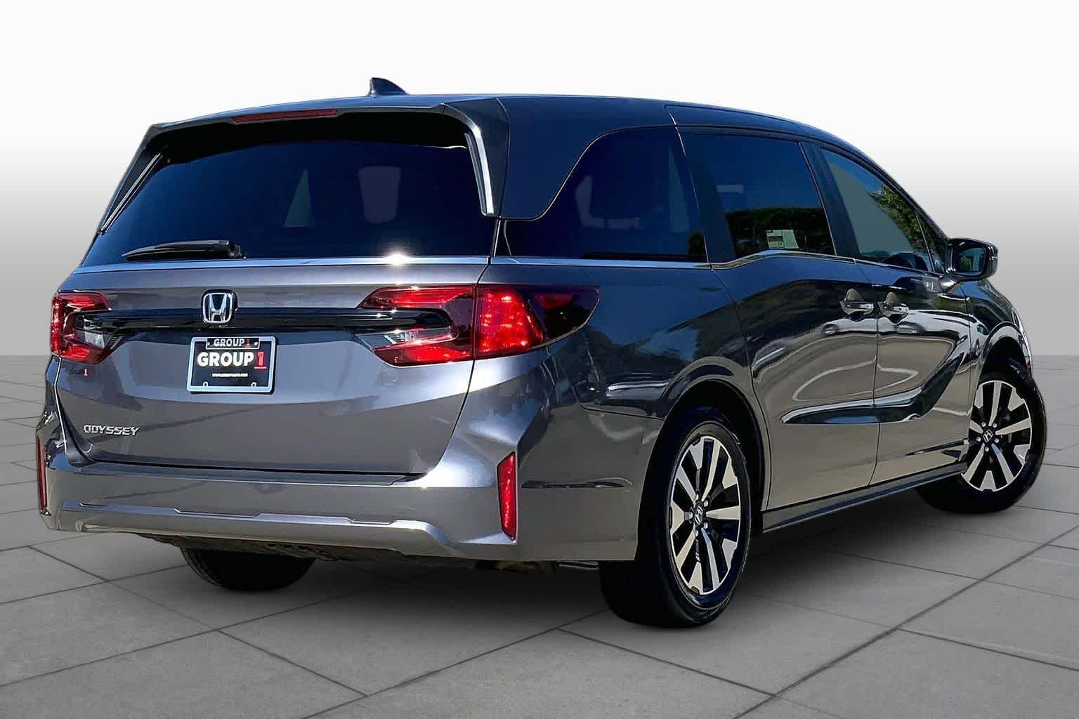Used 2025 Smoke Blue Pearl Honda EX-L image 12