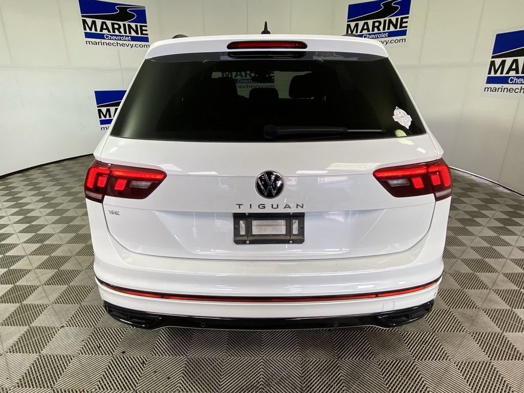 Used 2024 White Volkswagen 2.0T SE R-Line Black image 17
