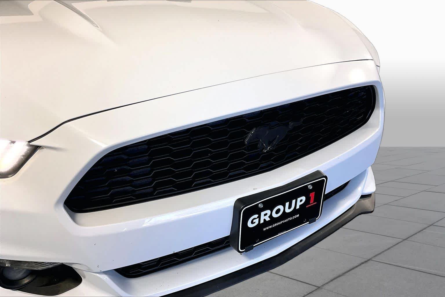 Used 2015 Oxford White Ford EcoBoost Premium image 26