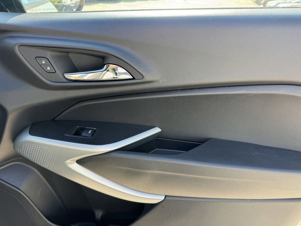 Certified Used 2024 Green Chevrolet 1RS image 9