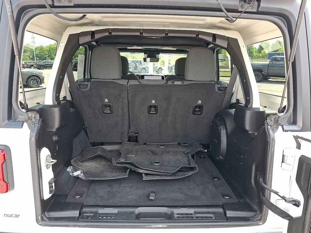 Used 2024 White Jeep Rubicon image 27