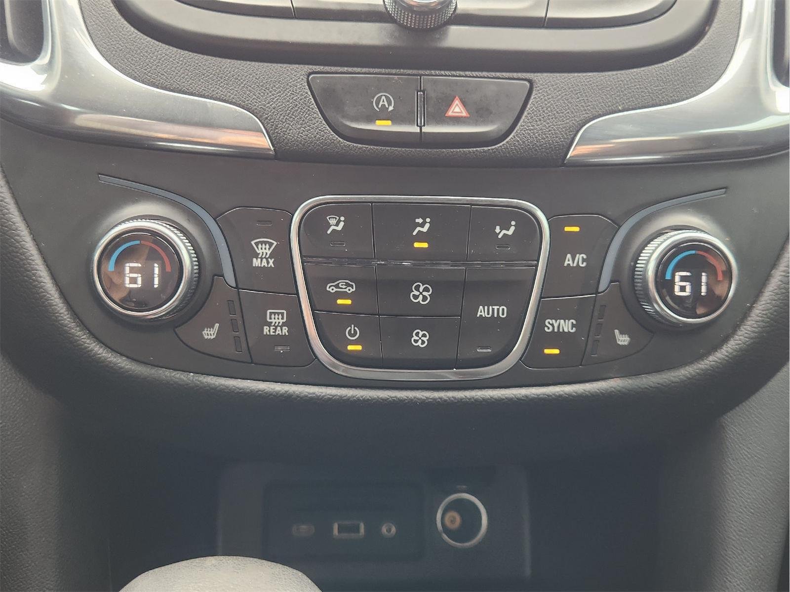 2022 Chevrolet Equinox photo 19 of 33