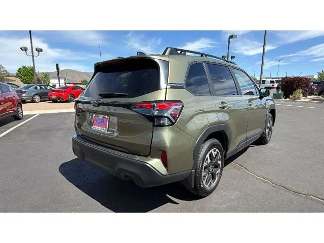 New 2026 AUTUMN GREEN METALLIC Subaru Premium image 3