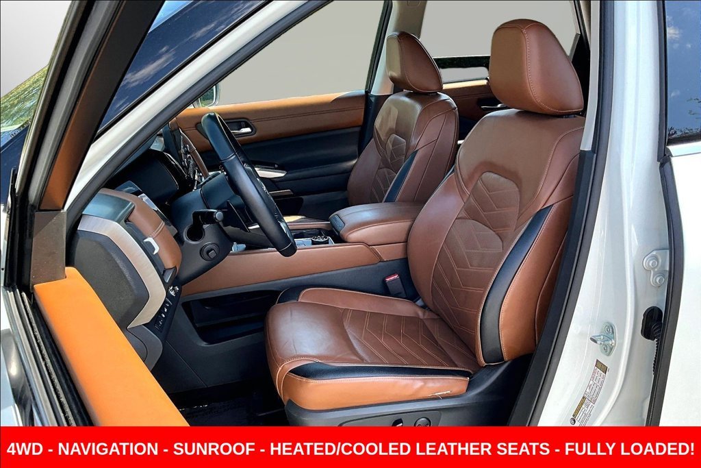 Used 2022 White Nissan Platinum image 24