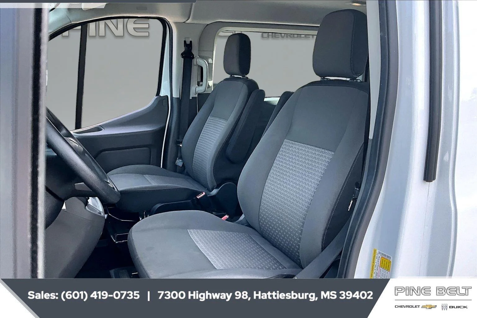 Used 2023 Oxford White Ford 350 XLT image 18