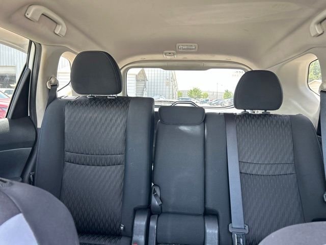 Used 2018 White Nissan SV image 27