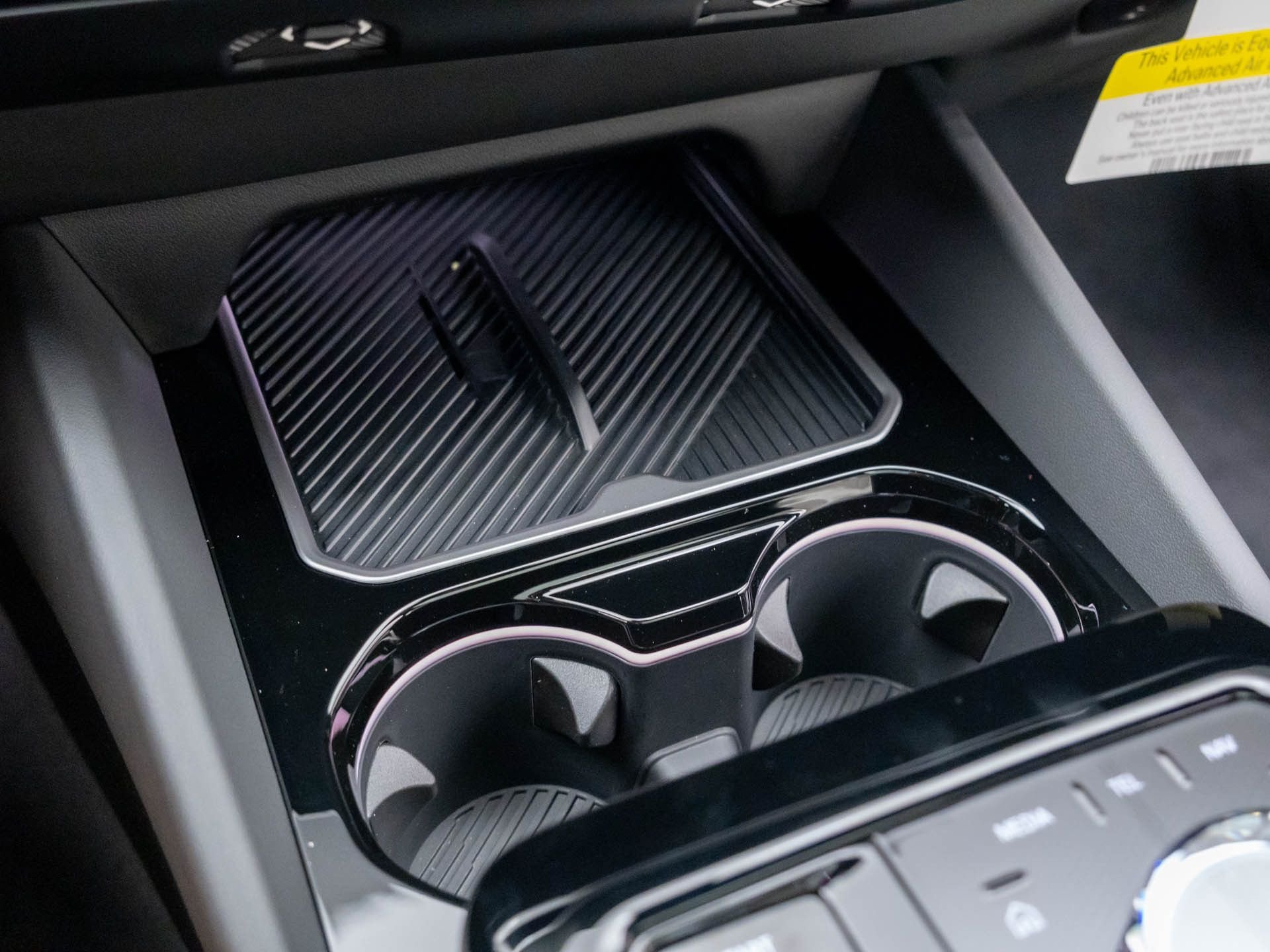 New 2027 Carbon Black Metallic BMW 550e xDrive image 28