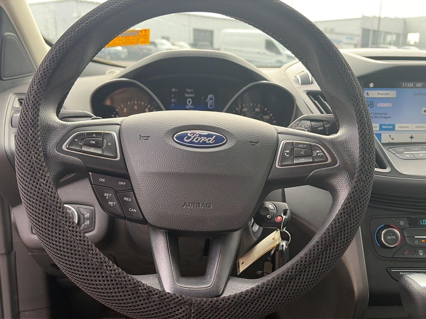 Used 2017 Magnetic Ford SE image 6