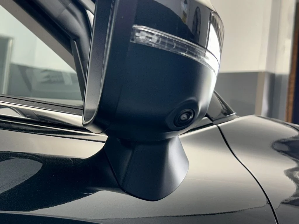 New 2026 Black Diamond Mitsubishi SE image 50