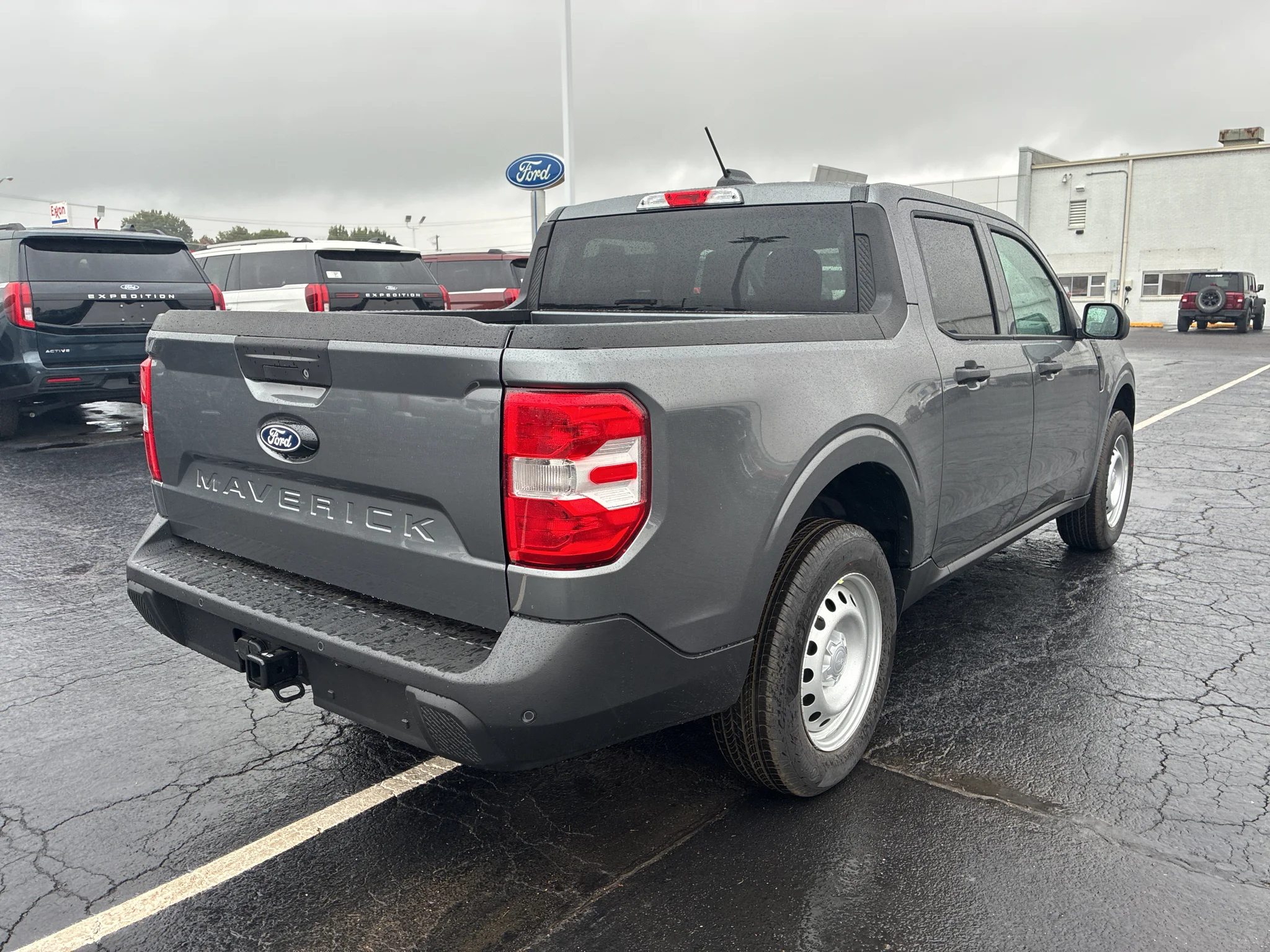 New 2026 Carbonized Gray Metallic Ford XL image 5