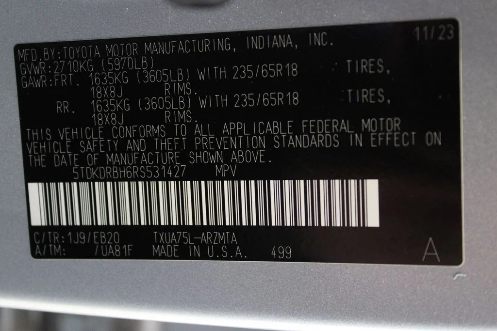 Used 2024 Silver Toyota XLE image 34
