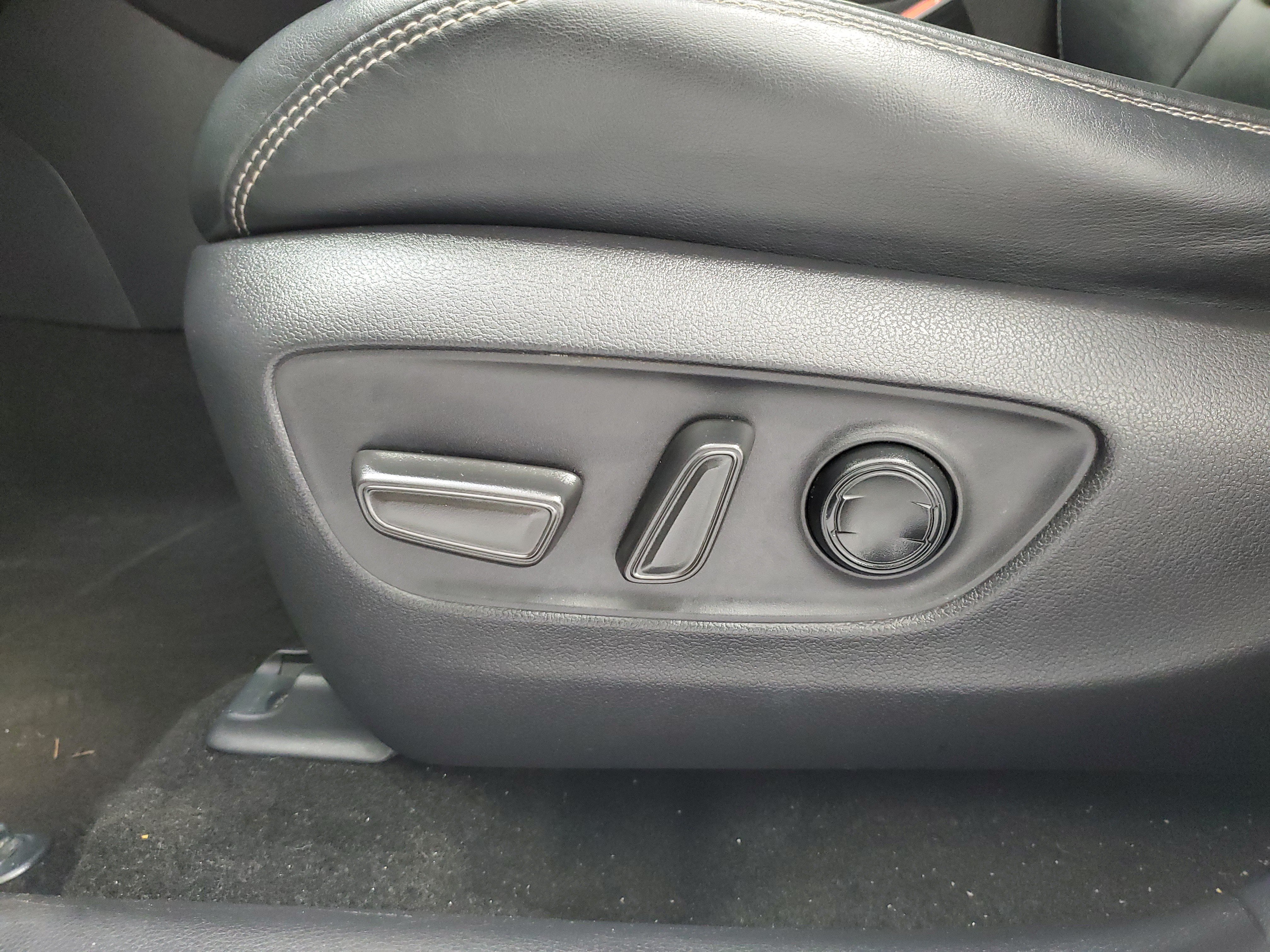 Certified Used 2020 Super White Toyota XLE Premium image 20