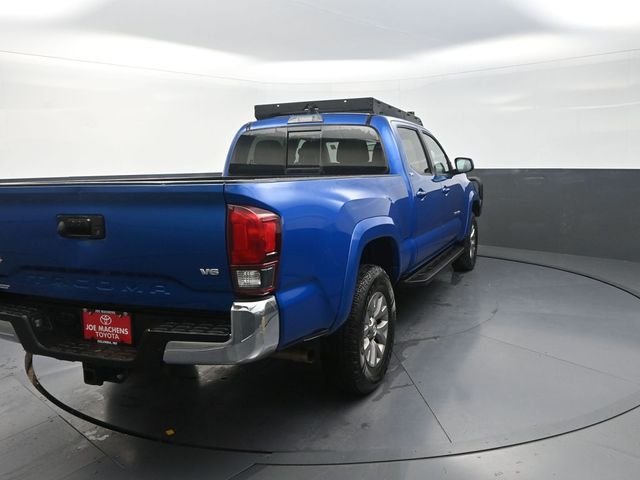 Used 2018 Blue Toyota SR5 image 8