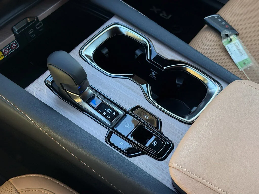 Used 2025 White Lexus 350 Premium image 33