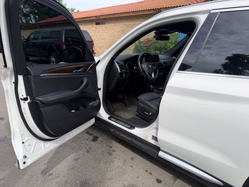 Used 2019 White BMW sDrive30i image 20