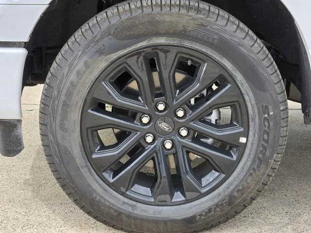 New 2026 Oxford White Ford XLT image 27